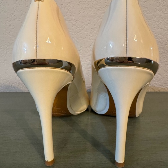 Ted Baker Classic Heel Pumps Sz. 37.5 - Picture 8 of 8